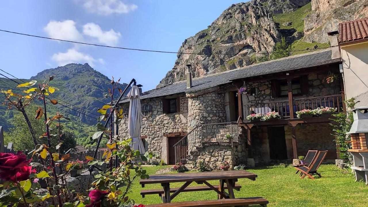 Apartamentos Rurales La Laguna Somiedo Valle de Lago Luaran gambar