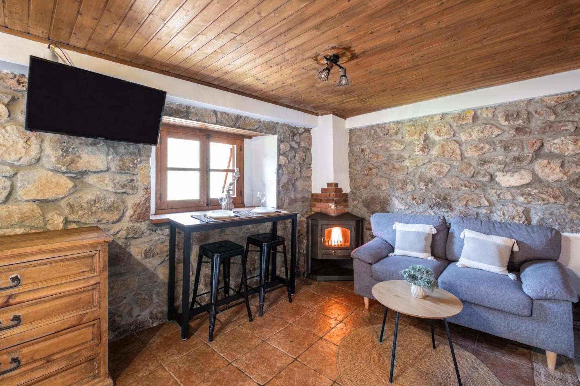 Apartamentos Rurales La Laguna Somiedo Valle de Lago Luaran gambar